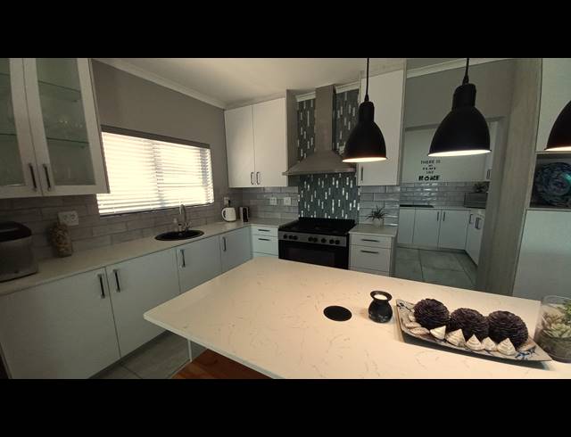 3 BEDROOM HOUSE FOR SALE IN KLEINKOORNHUIS